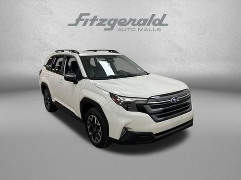Used 2025 Subaru Forester Premium AWD/4WD image 7