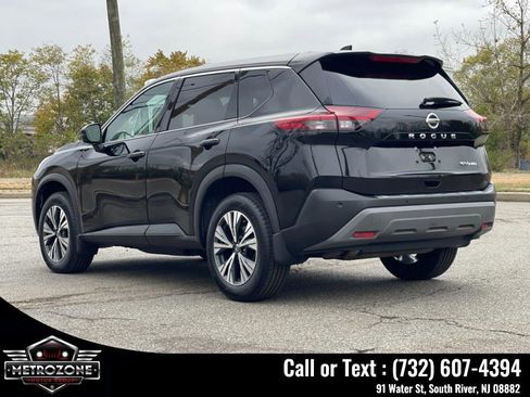 Used 2021 Nissan Rogue SV AWD/4WD image 6