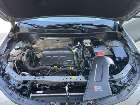 Used 2025 Buick Envista Preferred image 32