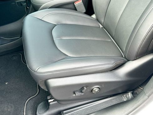 New 2027 Chrysler Pacifica LX FWD image 25