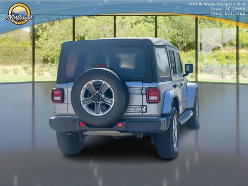 Used 2019 Jeep Wrangler Unlimited Sahara image 4