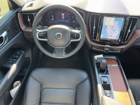 Used 2023 Volvo XC60 B5 Plus w/ Protection Package image 13