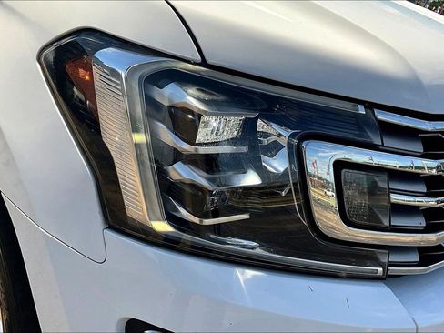 Used 2018 Ford Expedition Limited w/ Equipment Group 302A RWD image 35