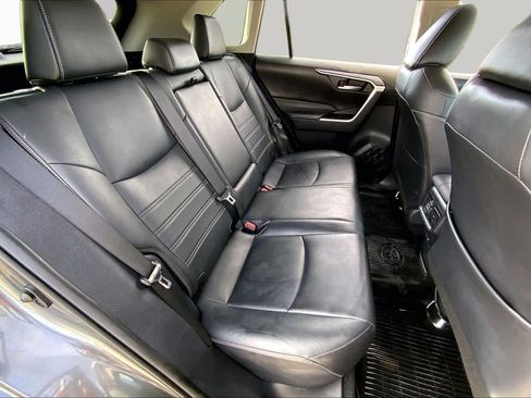 Used 2021 Toyota RAV4 XLE Premium FWD image 19