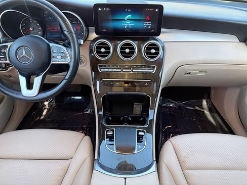 Used 2020 Mercedes-Benz GLC 300 4MATIC w/ Multimedia Package image 19