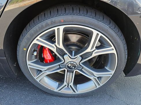 Used 2021 Kia Stinger GT image 23