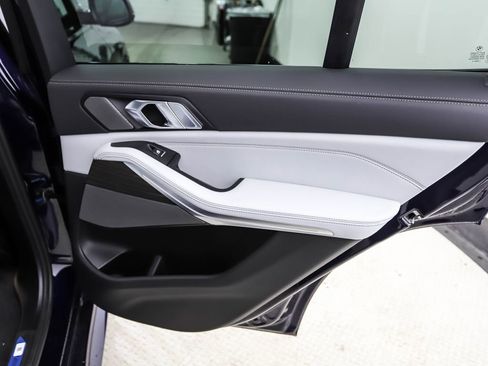 New 2026 BMW X5 xDrive40i w/ M Sport Package image 24