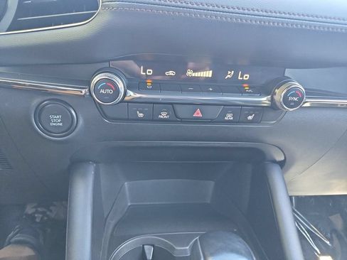 Used 2022 MAZDA MAZDA3 s FWD image 25
