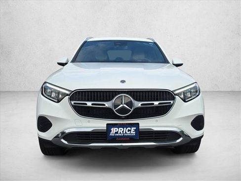 Used 2023 Mercedes-Benz GLC 300 image 2