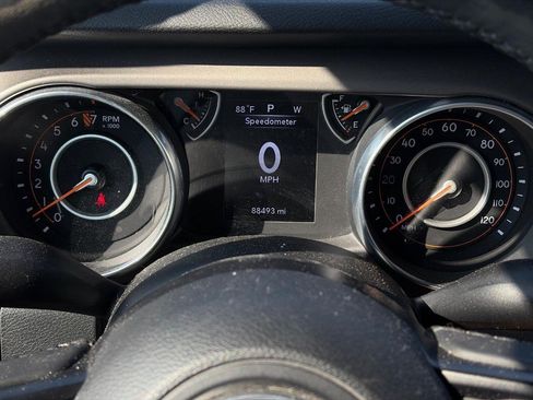 Used 2018 Jeep Wrangler Unlimited Sport S AWD/4WD image 5