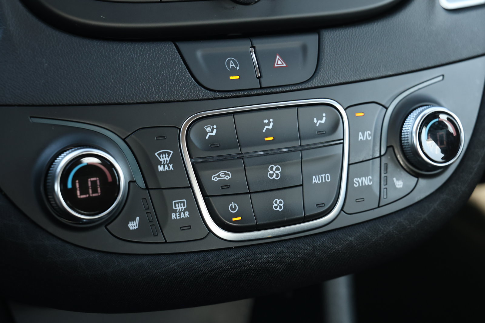 Used 2025 Chevrolet Malibu LT FWD image 21