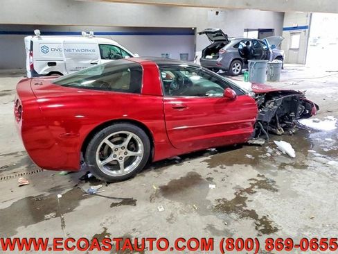 Used 2001 Chevrolet Corvette Coupe w/ Preferred Equipment Group1 image 3