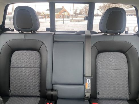 Used 2017 Chevrolet Colorado Z71 image 31