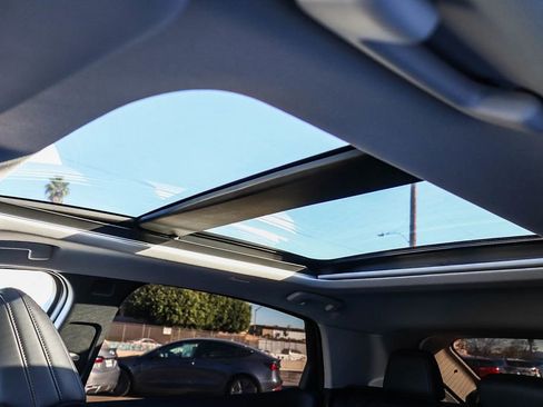 Used 2025 Nissan Ariya AWD image 25