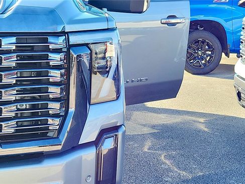 Used 2024 GMC Sierra 2500 Denali Ultimate image 31