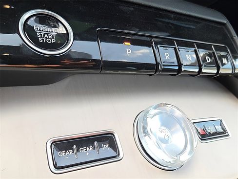 New 2025 Lincoln Navigator L Reserve w/ Jet Appearance Package image 13