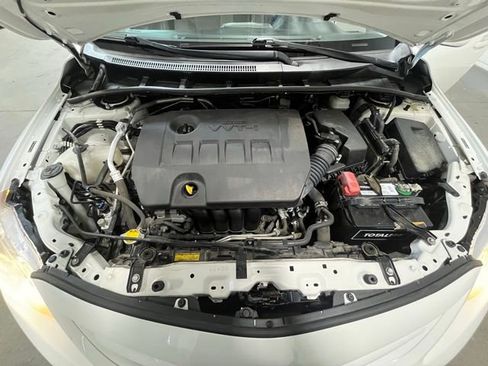 Used 2011 Toyota Corolla LE FWD image 27