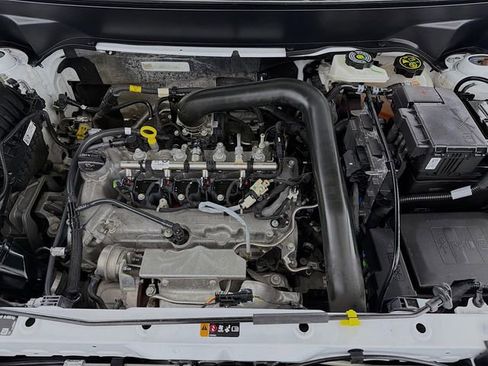 Used 2024 Chevrolet Equinox LT image 32