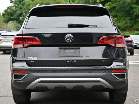 Used 2024 Volkswagen Taos SE AWD/4WD image 4