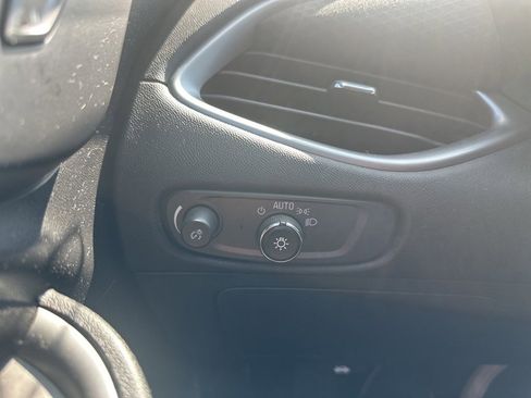 Used 2023 Chevrolet Malibu LT image 34