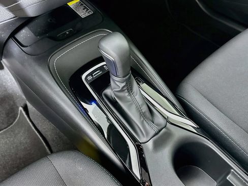 Used 2026 Toyota Corolla SE FWD image 16