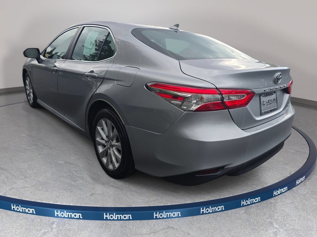Used 2019 Toyota Camry LE FWD image 8
