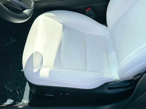 Used 2023 Tesla Model 3 Standard Range RWD image 18