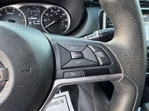 Used 2021 Nissan Versa S image 29