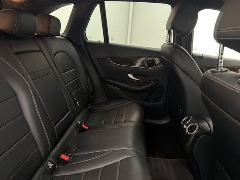 Used 2019 Mercedes-Benz GLC 300 4MATIC image 26