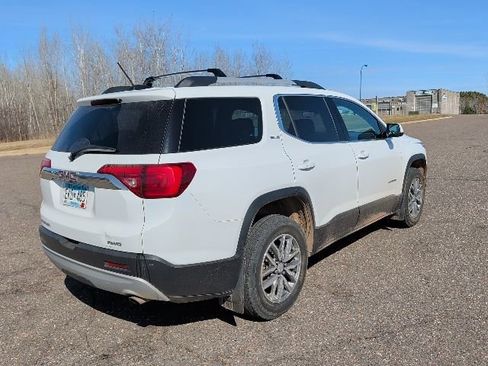 Used 2019 GMC Acadia SLE image 6