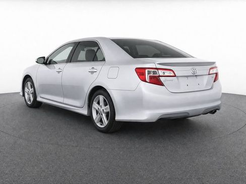 Used 2013 Toyota Camry SE FWD image 7
