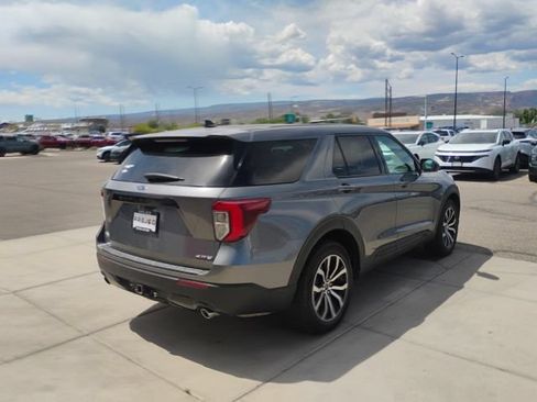 Used 2022 Ford Explorer ST-Line w/ Class IV Trailer Tow Package AWD/4WD image 5