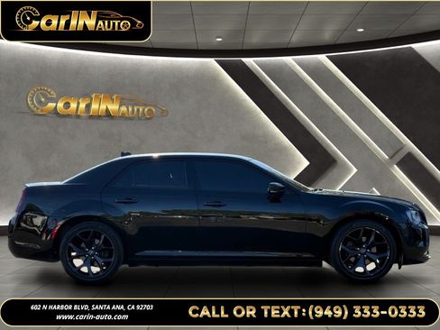 Used 2021 Chrysler 300 S RWD image 4