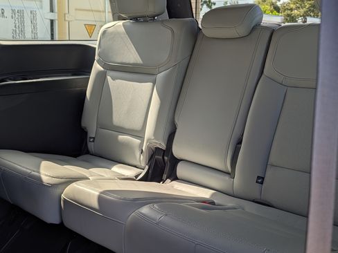 Certified 2025 Ford Expedition Platinum AWD/4WD image 19