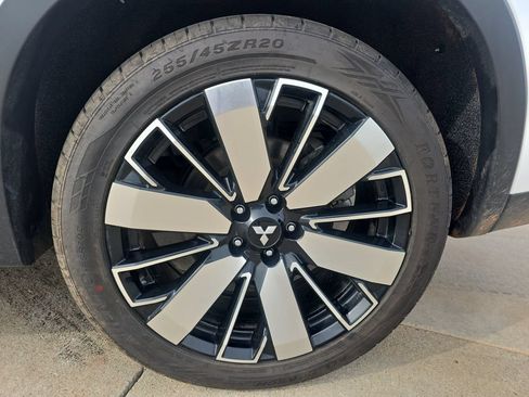 Used 2025 Mitsubishi Outlander SE AWD/4WD image 33