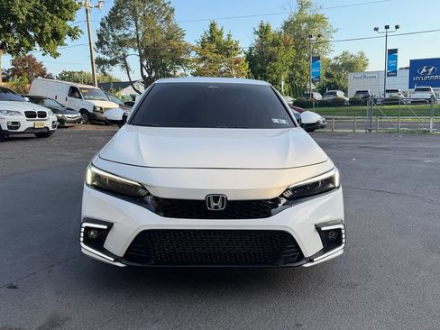 Used 2022 Honda Civic Touring image 9
