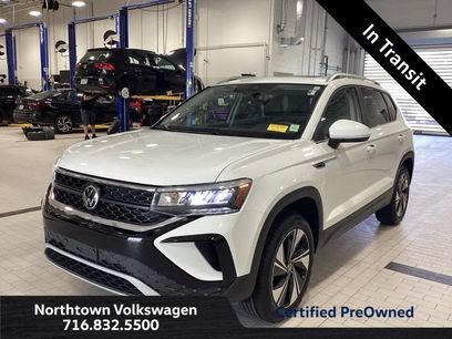 Used 2023 Volkswagen Taos SE w/ Panoramic Sunroof Package