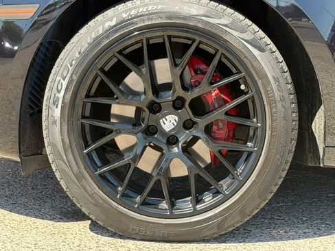 Used 2017 Porsche Macan GTS AWD/4WD image 32