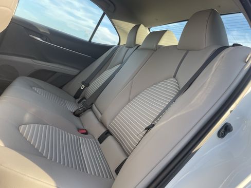 Used 2024 Toyota Camry SE image 13