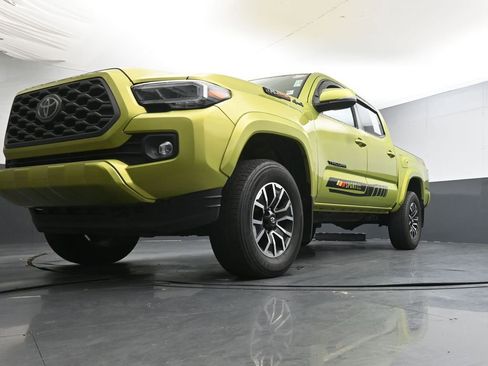 Used 2023 Toyota Tacoma TRD Sport w/ Black Out Package (TMS) AWD/4WD image 34
