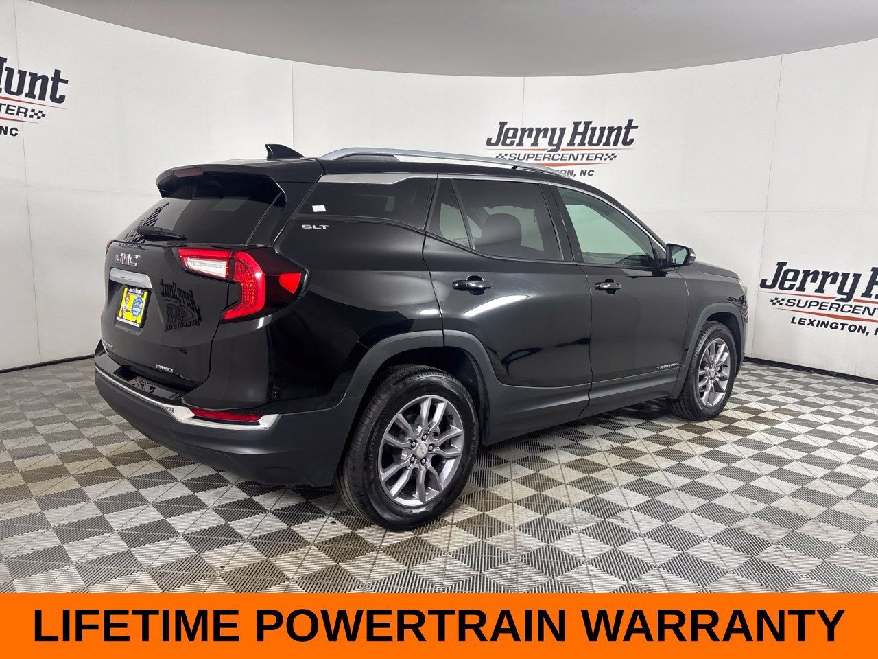Used 2023 GMC Terrain SLT w/ Infotainment Package II AWD/4WD image 6