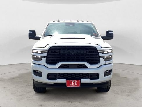 New 2026 RAM 3500 Laramie AWD/4WD image 9