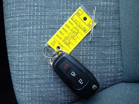 Certified 2022 Ford F150 XLT w/ Equipment Group 301A Mid image 30