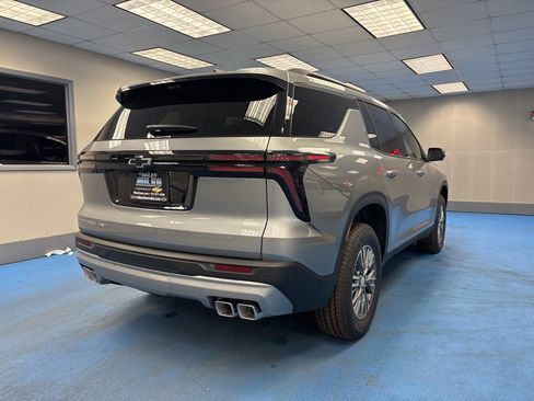 New 2026 Chevrolet Traverse LT AWD/4WD image 2