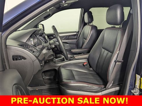 Used 2017 Dodge Grand Caravan GT image 12