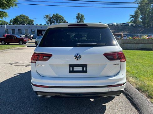 Certified 2020 Volkswagen Tiguan SE R-Line w/ 3rd Row Seat Package AWD/4WD image 4