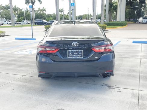 Used 2024 Toyota Camry SE FWD image 9