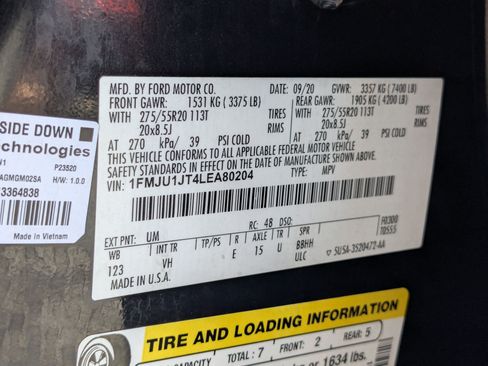 Used 2020 Ford Expedition XLT w/ Equipment Group 202A AWD/4WD image 39