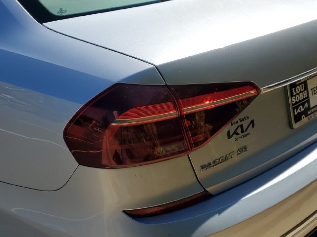 Used 2018 Volkswagen Passat 2.0T SE FWD image 8