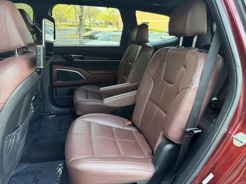 Used 2023 Kia Telluride SX image 32